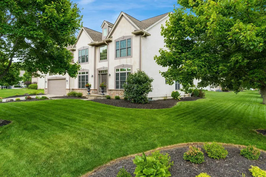 8540 Oakshire Drive, Pickerington, OH 43147 - #2