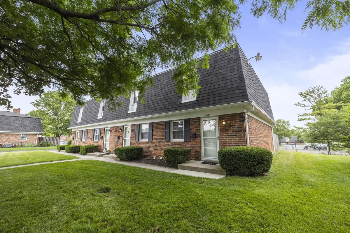 4454 Folkestone Court S, Columbus, OH 43220 - #1