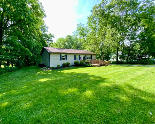3154 Apple Valley Drive, Howard, OH 43028
