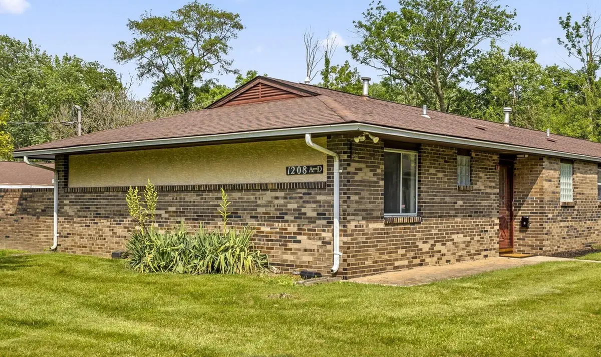 1208 Woodbrook, Columbus, OH 43223 - #1