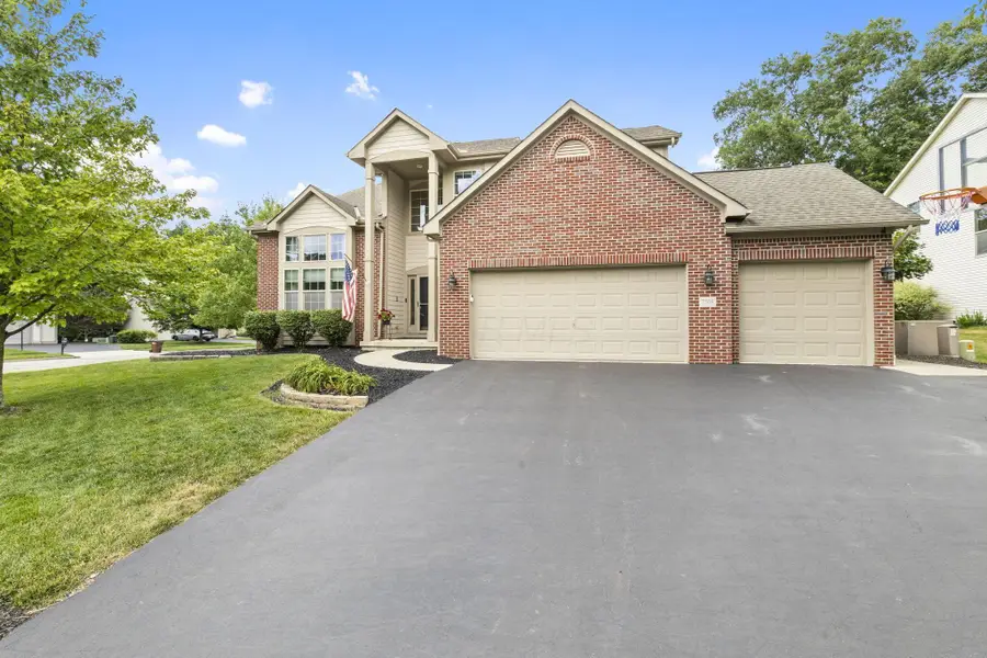 7508 Twin Acorn Court, Lewis Center, OH 43035 - #2
