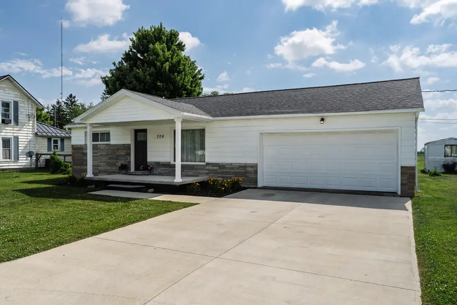 306 S Main Street, Williamsport, OH 43164 - #2