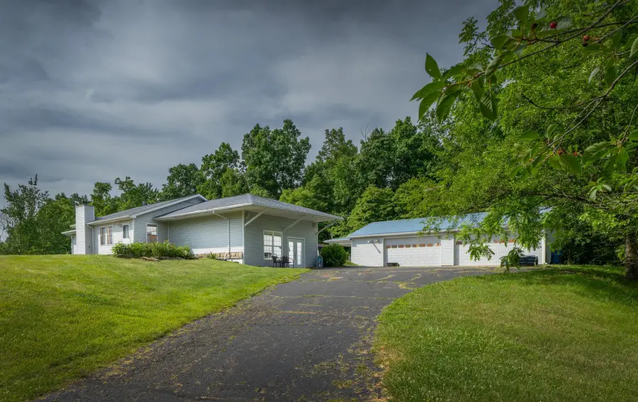 12345 Pleasant Valley Road Ne, Utica, OH 43080 - #2