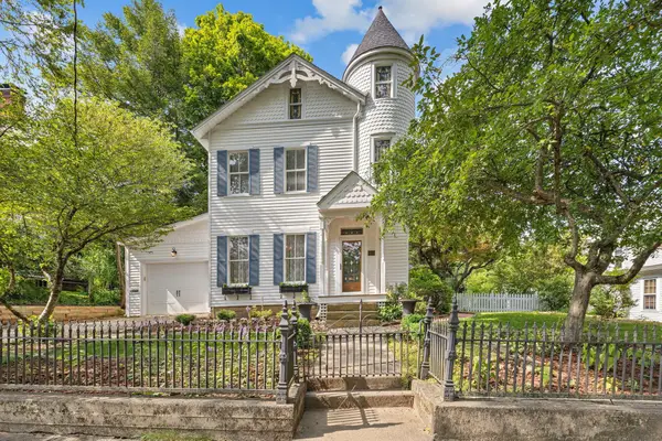 324 W Elm Street, Granville, OH 43023
