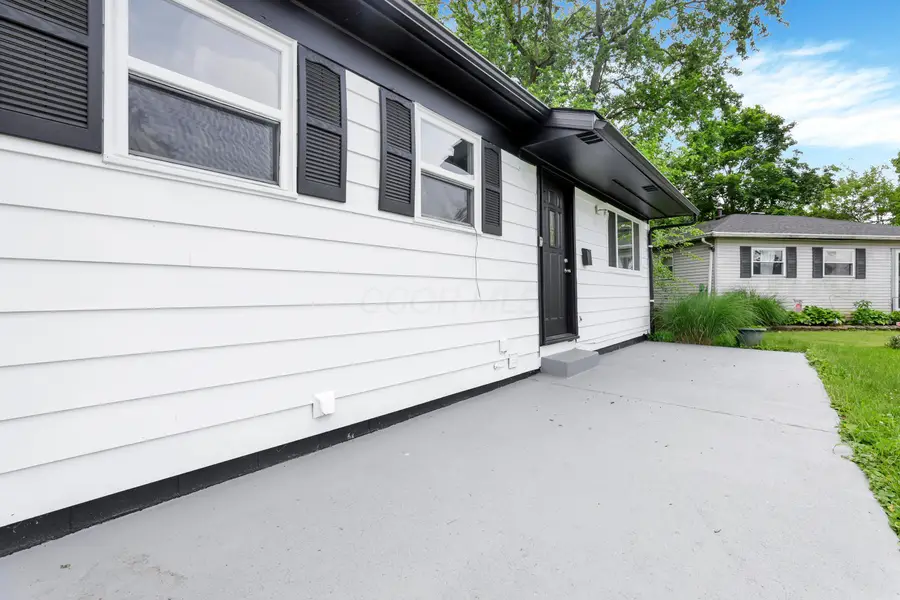 5567 Shoreline Court, Columbus, OH 43232 - #3
