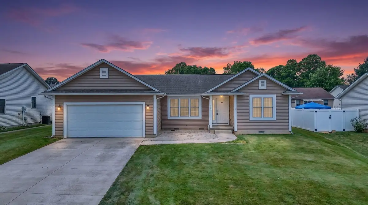 797 Hobart Avenue, Logan, OH 43138 - #1