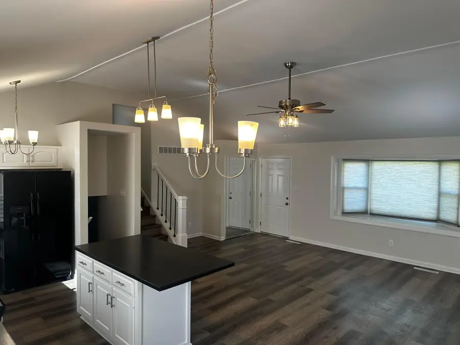 1585 Shady Lane Road, Columbus, OH 43227 - #3