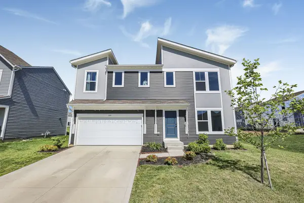 224 Leatherleaf Way, Pataskala, OH 43062