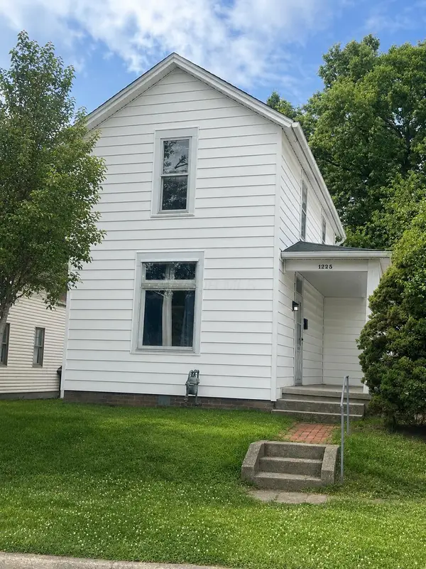 1225 E Chestnut Street, Lancaster, OH 43130