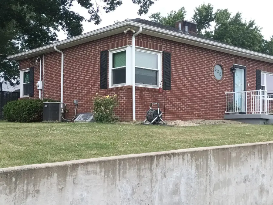 620 Jacobs Street, Zanesville, OH 43701 - #3