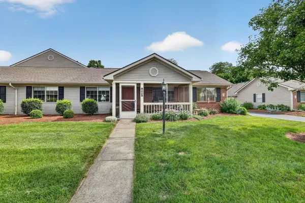 643 Kensington Drive, Heath, OH 43056