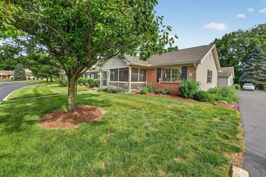 643 Kensington Drive, Heath, OH 43056 - #2