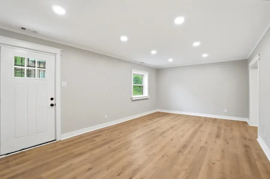 311 N Park Drive, Baltimore, OH 43105 - #3