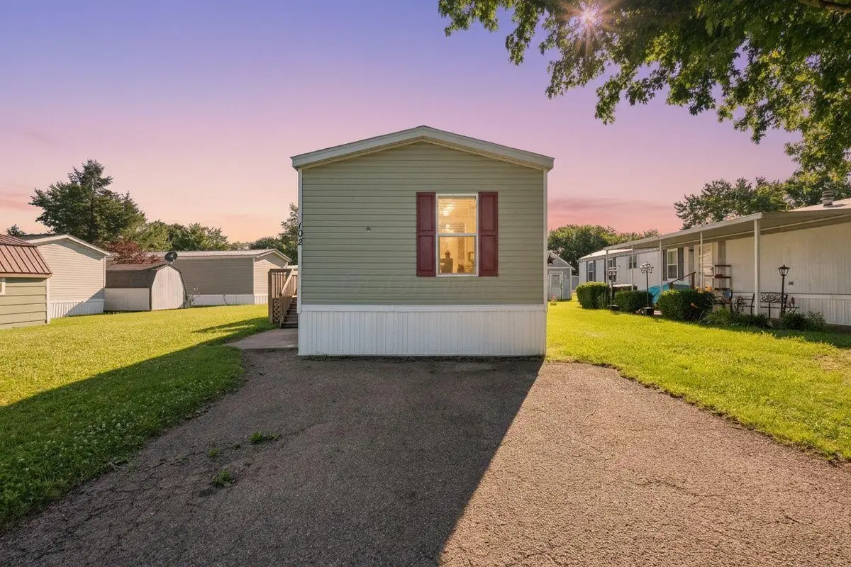 102 Woodfield Place, Ashville, OH 43103 - #1