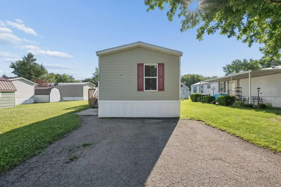 102 Woodfield Place, Ashville, OH 43103 - #2