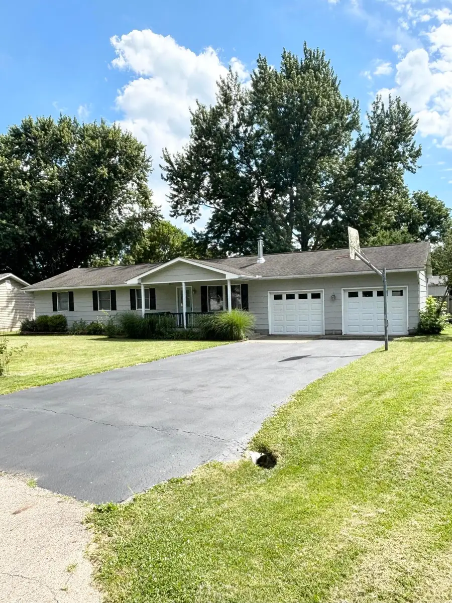 755 Leslie Nw, Washington Court House, OH 43160 - #3