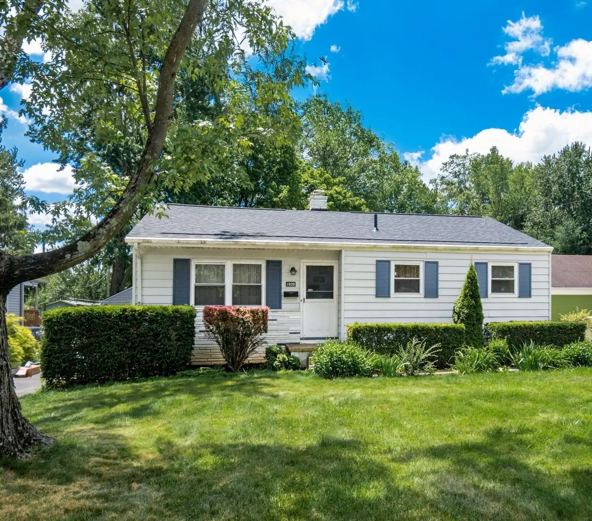 1639 E Cooke Road, Columbus, OH 43224 - #1