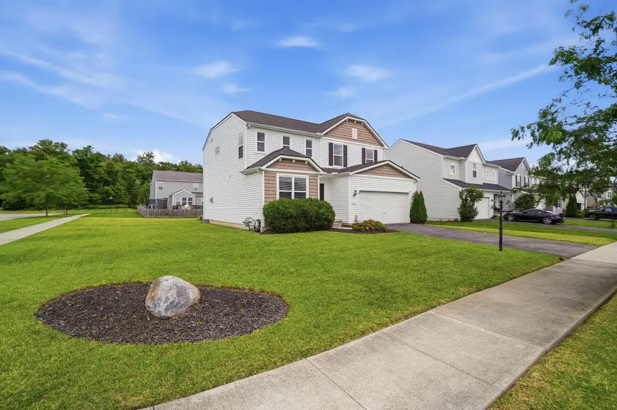 136 Halcyon Drive, Pataskala, OH 43062 - #2