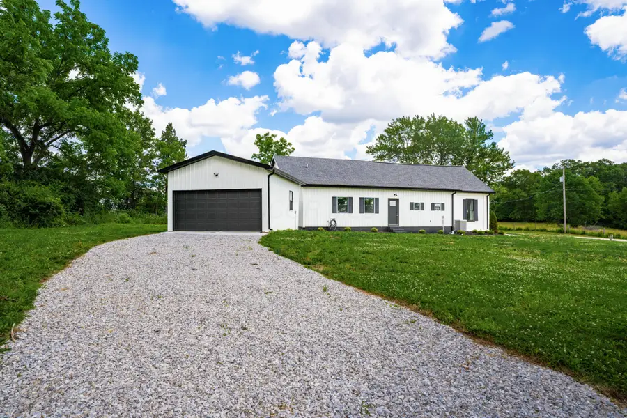 3351 Georgesville Wrightsville Road, Grove City, OH 43123 - #2