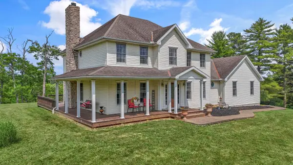 4000 Dillon Hills Drive, Nashport, OH 43830