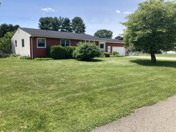 361 Meadow Lane Ne, Newark, OH 43055