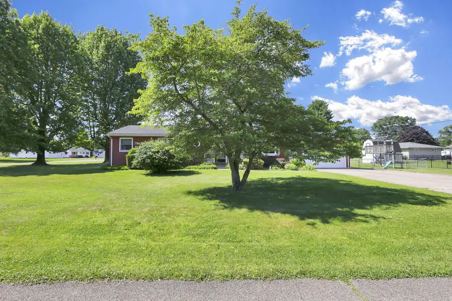361 Meadow Lane Ne, Newark, OH 43055 - #2