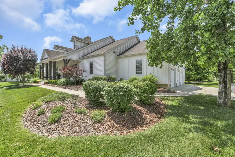 8578 Liberty Road N, Powell, OH 43065 - #3