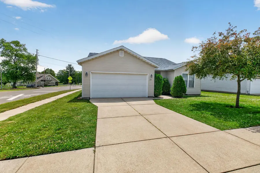 301 Van Deman Street, Washington Court House, OH 43160 - #2
