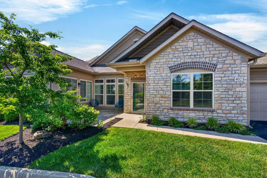 402 Stoneshire Loop, Pataskala, OH 43062 - #2