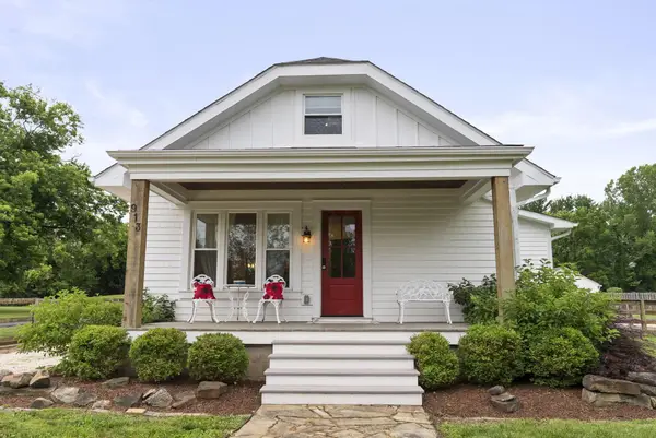 913 Groveport Road, Canal Winchester, OH 43110