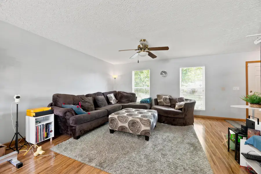8117 Mandalay Road, Blacklick, OH 43004 - #2