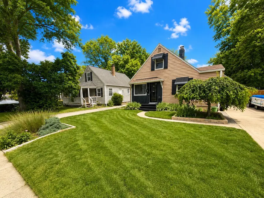 372 E Lincoln Avenue, Columbus, OH 43214 - #2