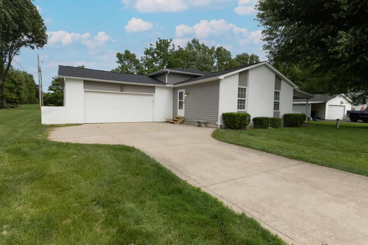 56 Arbor Lane Sw, Pataskala, OH 43062 - #1