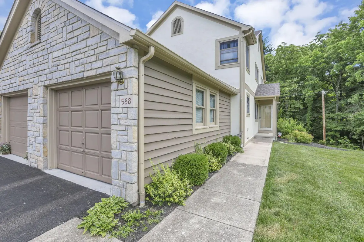 588 Spring Brook E, Westerville, OH 43081 - #1