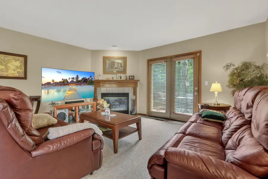588 Spring Brook E, Westerville, OH 43081 - #3