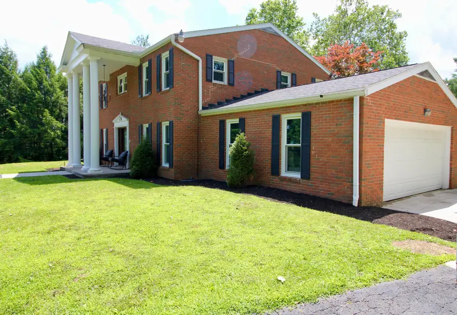306 Beechwood Drive, Granville, OH 43023 - #3