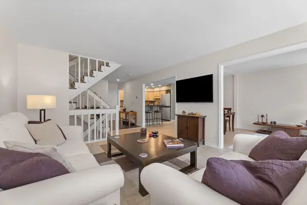 4532 Carriage Hill Lane, Columbus, OH 43220
