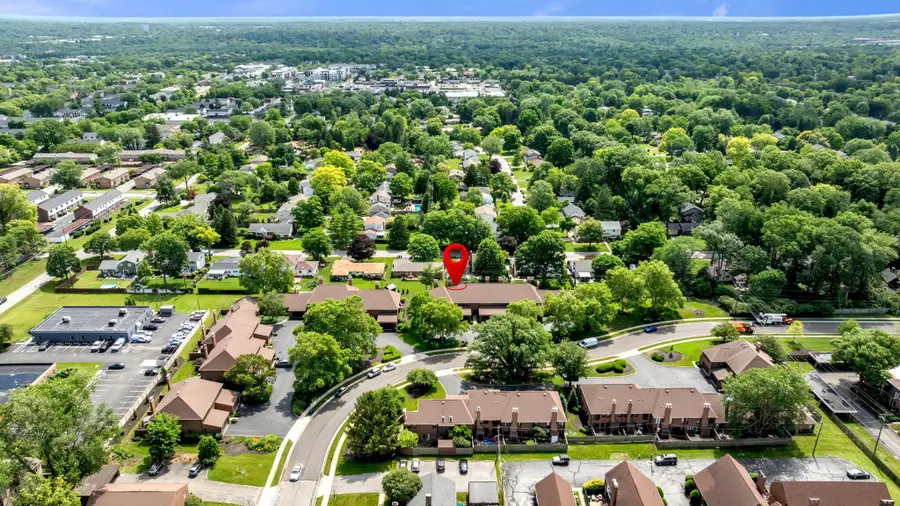 4532 Carriage Hill Lane, Columbus, OH 43220 - #3