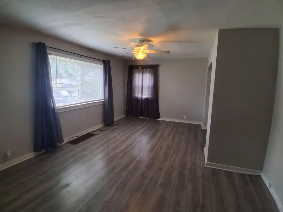 1407 Washington Avenue, Washington Court House, OH 43160 - #2