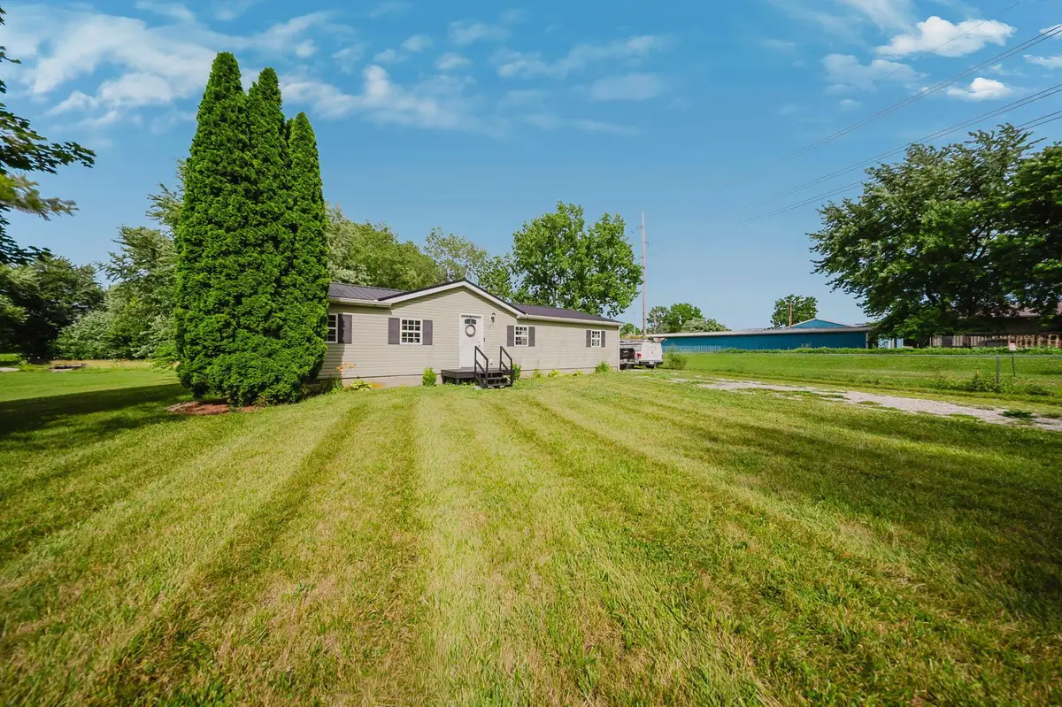 17 N East Street, New Holland, OH 43145 - #1