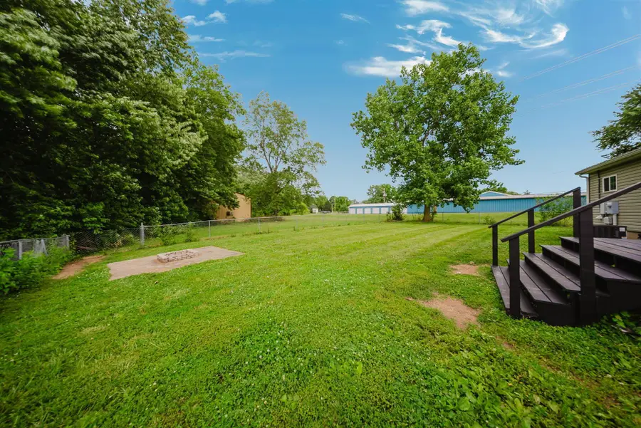 17 N East Street, New Holland, OH 43145 - #3