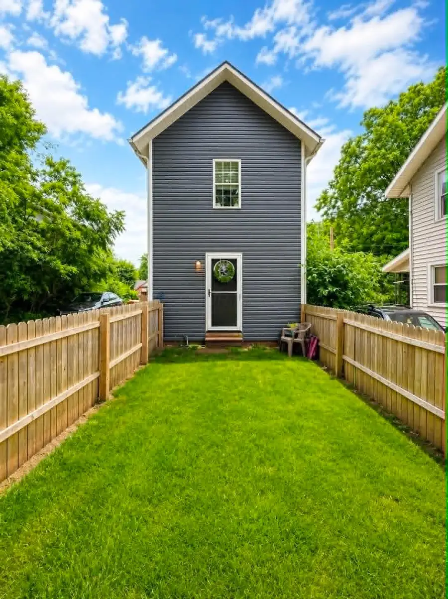 300 N Buena Vista Street, Newark, OH 43055 - #3