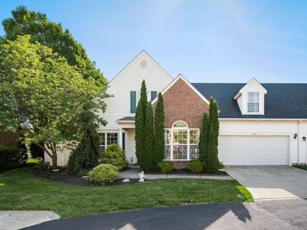8442 Lazelle Village Drive, Lewis Center, OH 43035