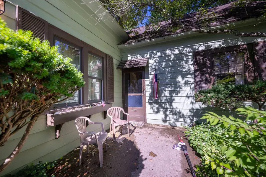 431 W College Street, Granville, OH 43023 - #2
