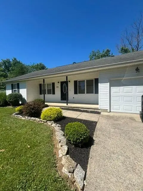 106 Liberty Place, Bloomingburg, OH 43106 - #2