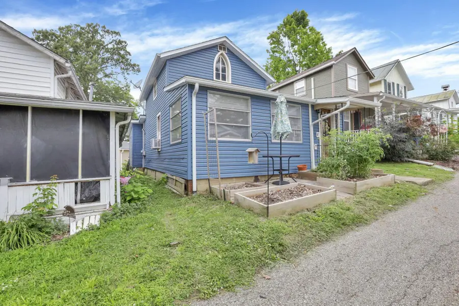 8 1st Street, Lancaster, OH 43130 - #2