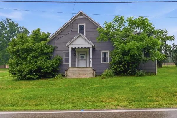 413 Chase Avenue, Gambier, OH 43022