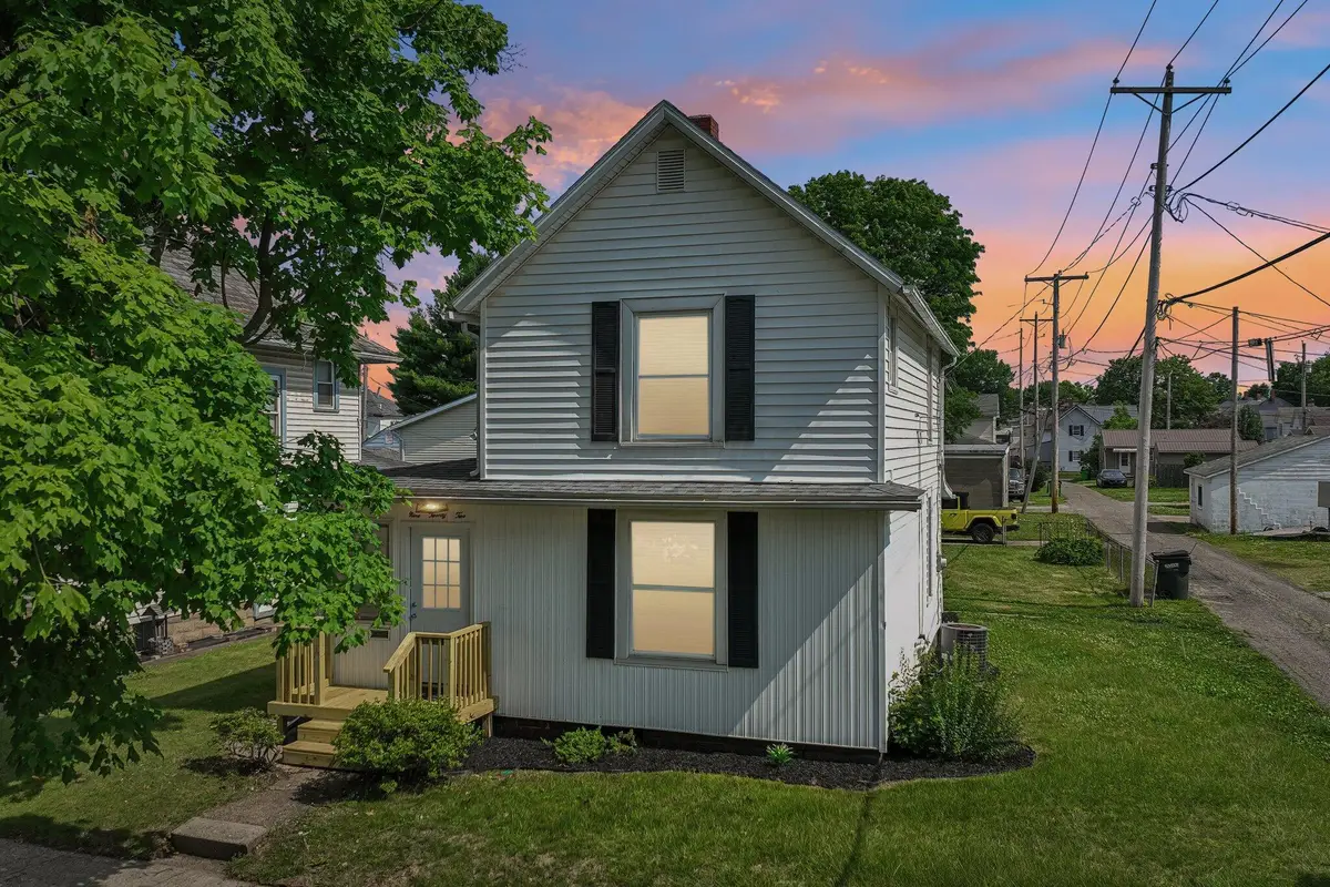 922 Pine Street, Coshocton, OH 43812 - #1