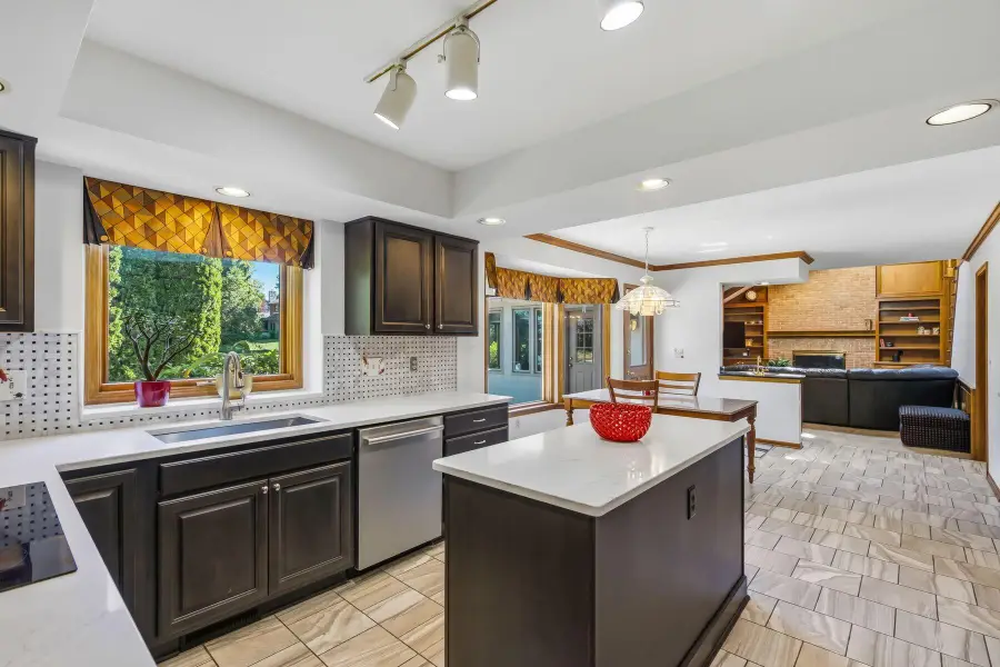 145 Valley Run Drive, Powell, OH 43065 - #2
