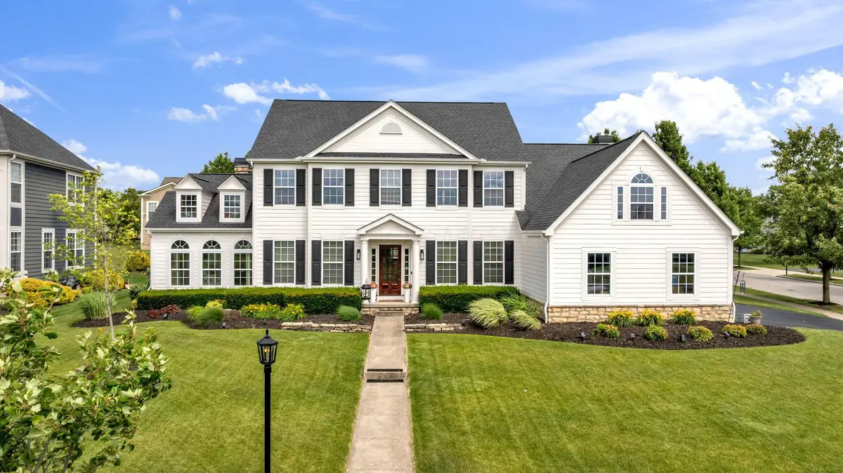 7202 New Albany Links Drive, New Albany, OH 43054 - #1